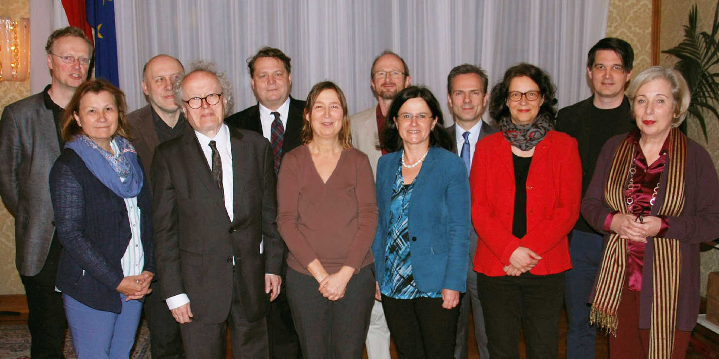 Gruppenfoto des Vereinsvorstands